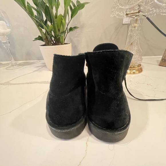 Men’s Clark’s Collection black suede boot - Picture 2 of 8